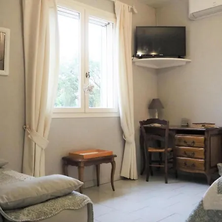 Holiday home With Private Terrace Bellegarde