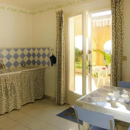 With Private Terrace Bellegarde Bellegarde (Gard)
