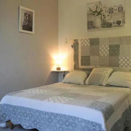 Holiday home With Private Terrace Bellegarde