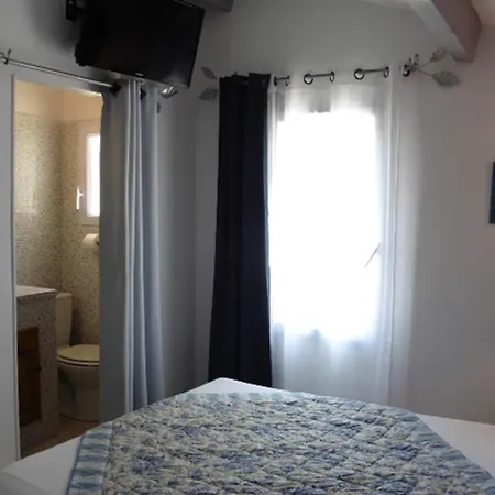 Holiday home With Private Terrace Bellegarde *