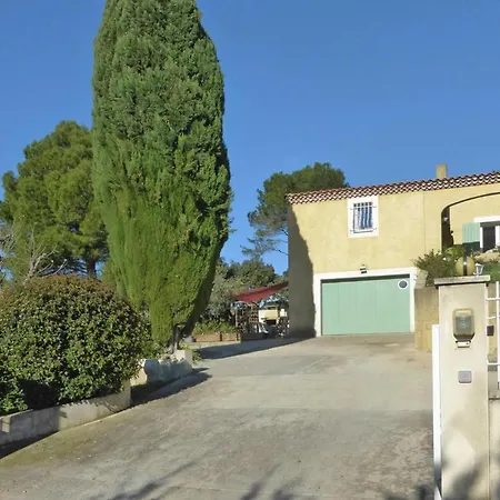 With Private Terrace, Bellegarde (Gard)