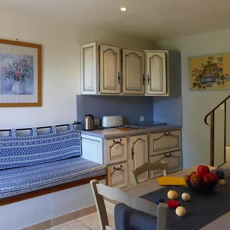 בית נופש With Private Terrace,